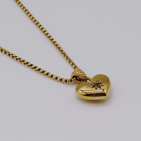 Amor Necklace